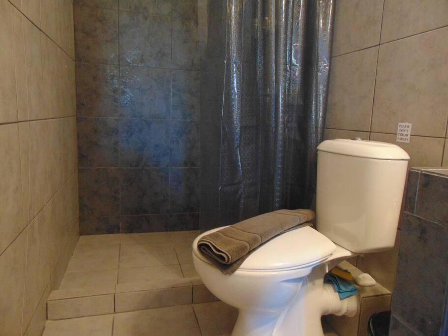 Metropolis A2 - υπέροχη ανακαινισμένη σουίτα Apartment
